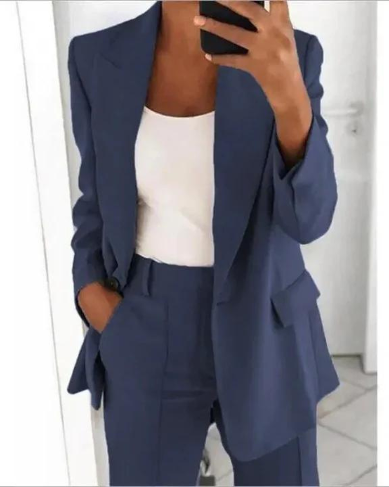 Kallie - blazer tendance à col montant