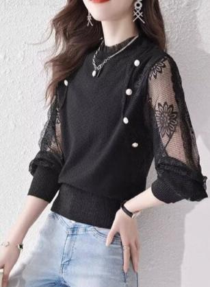 Florence - Women's sweater with lace sleeves