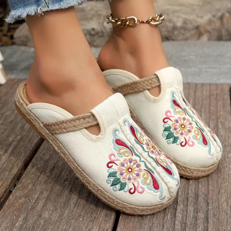 Mabel - Women's Flat Shoes with Floral Pattern