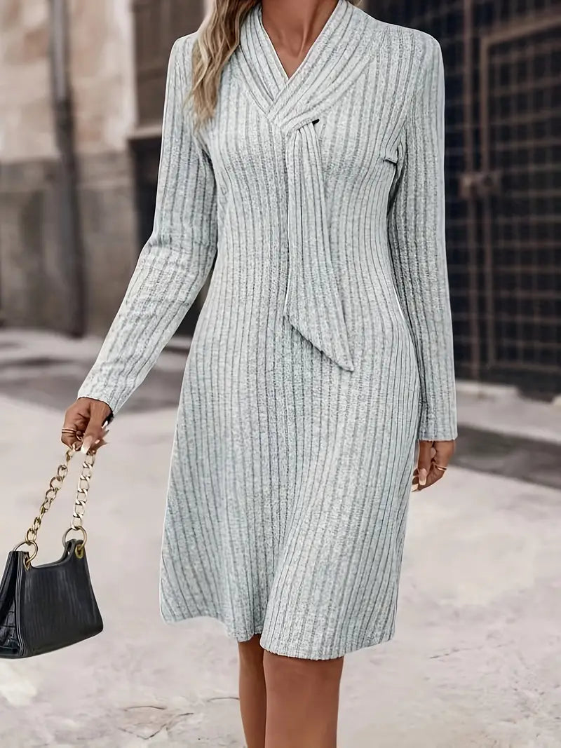 Ariel - Elegant knitted dress with long sleeves