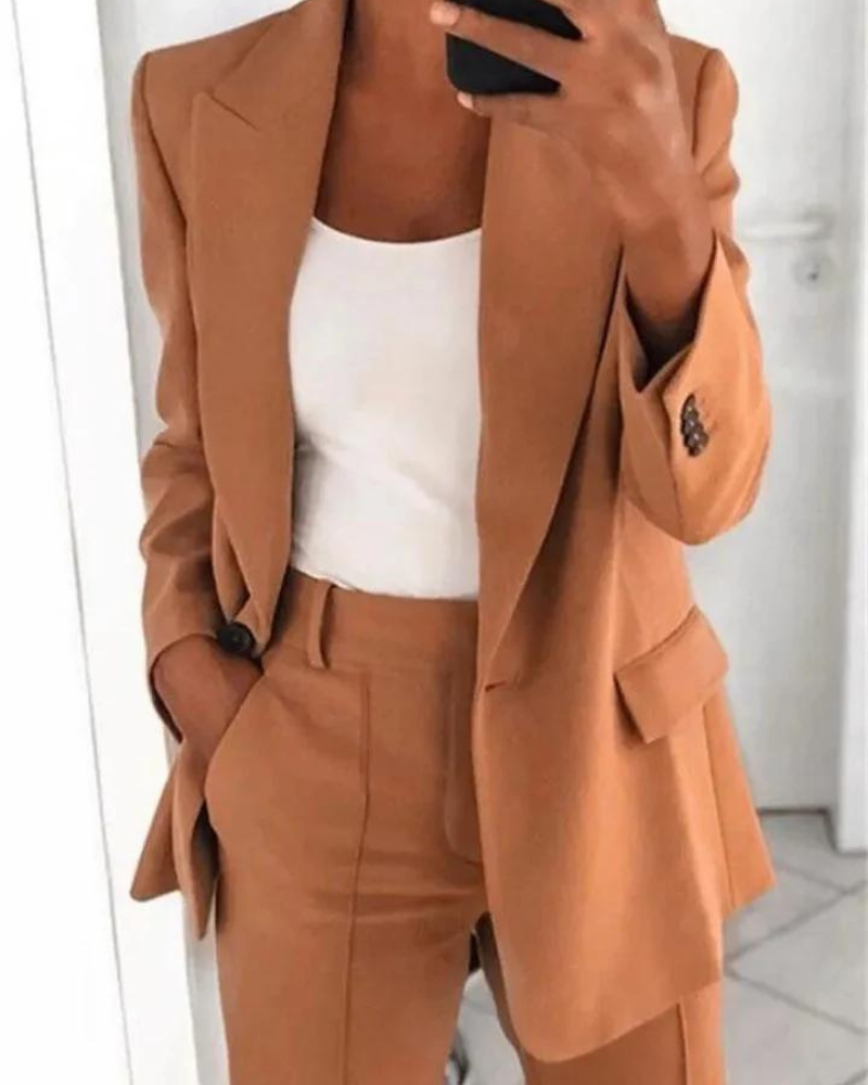 Kallie - blazer tendance à col montant