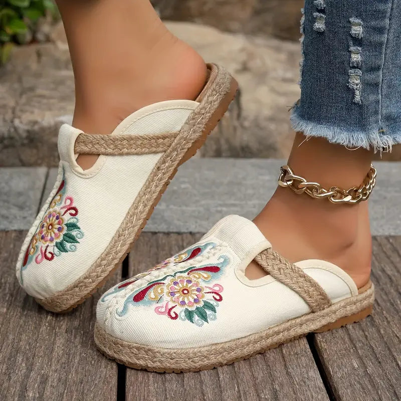 Mabel - Women's Flat Shoes with Floral Pattern