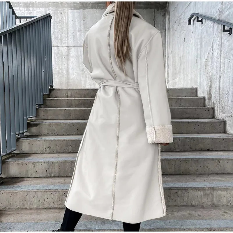 Manteau long en cuir avec fourrure