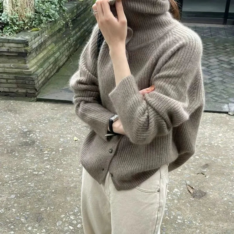 Adelaide - Pure wool turtleneck sweater