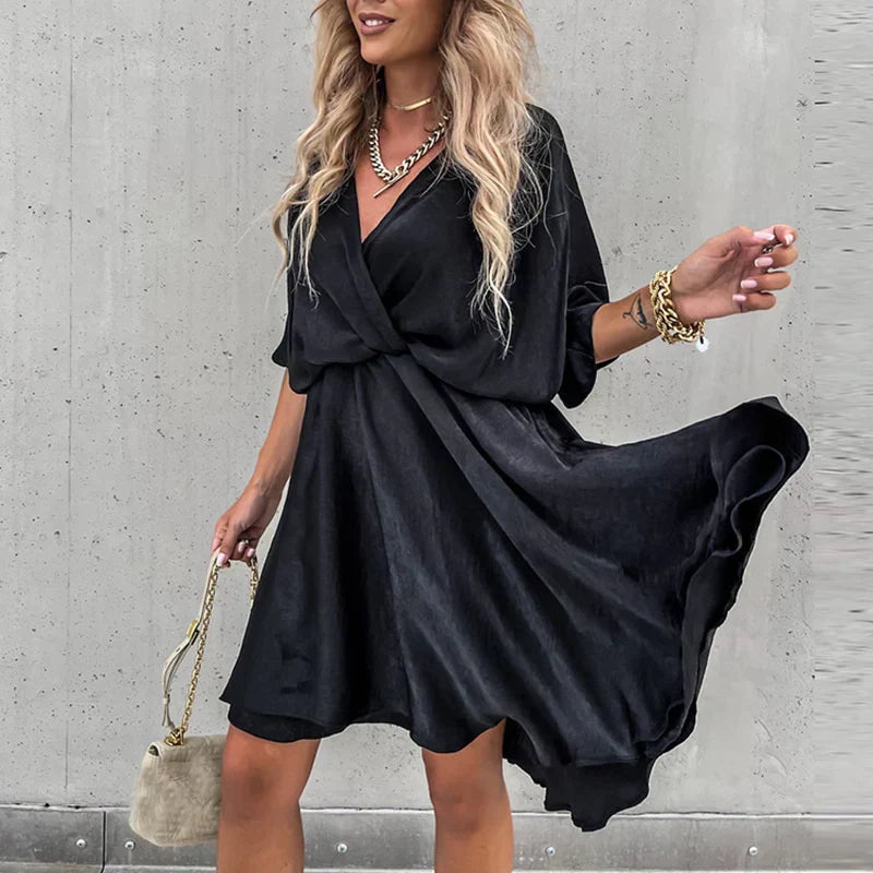 Catherine - V-neck dress with half-length sleeves