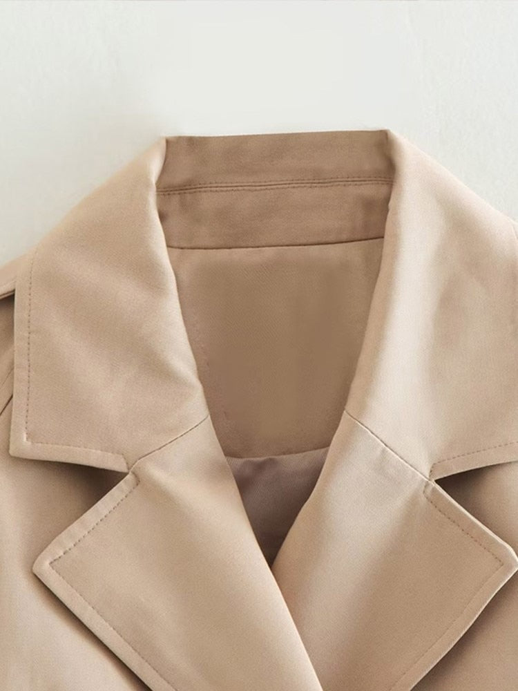 Short trench coat beige