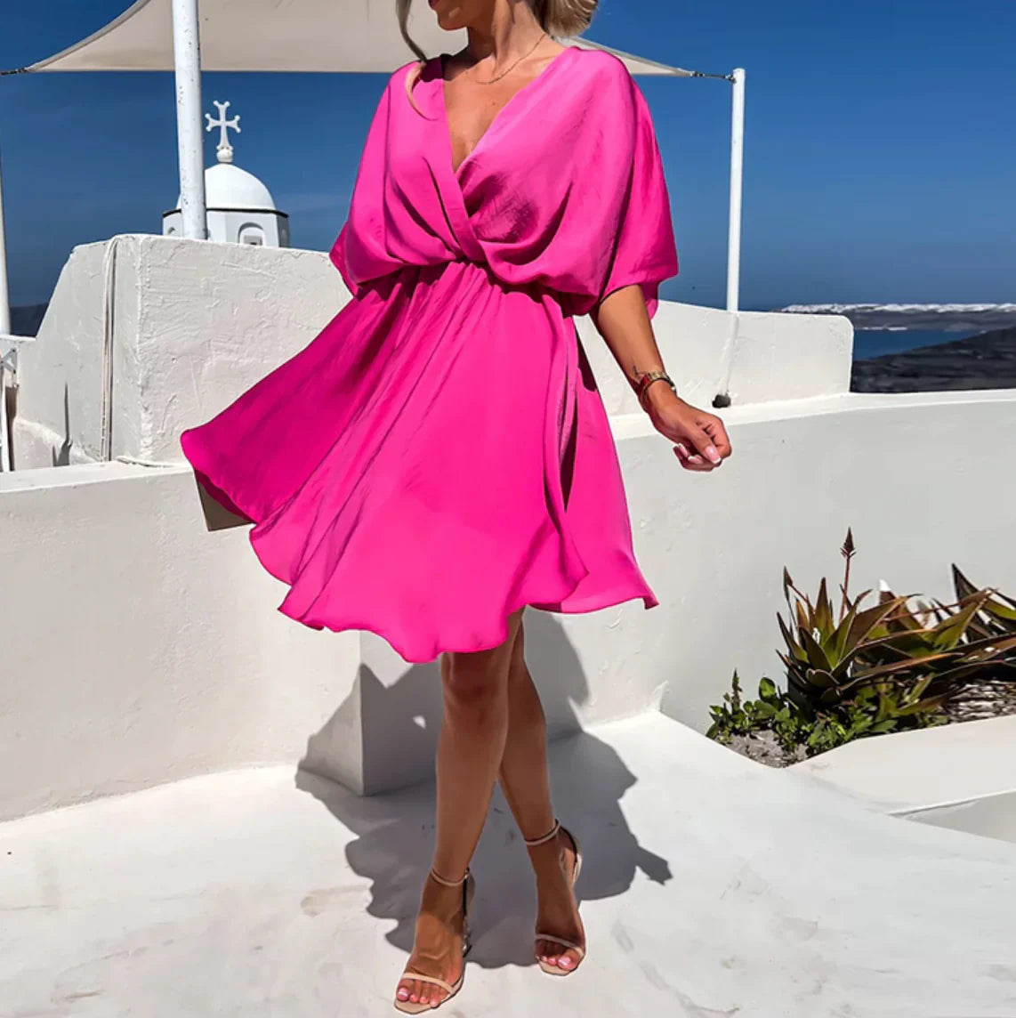 Catherine - V-neck dress with half-length sleeves