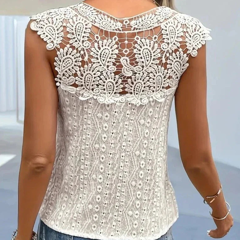 Victoria - Blouse met kanten detail