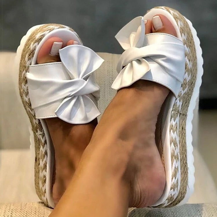 Clossi - Sandals with bow 