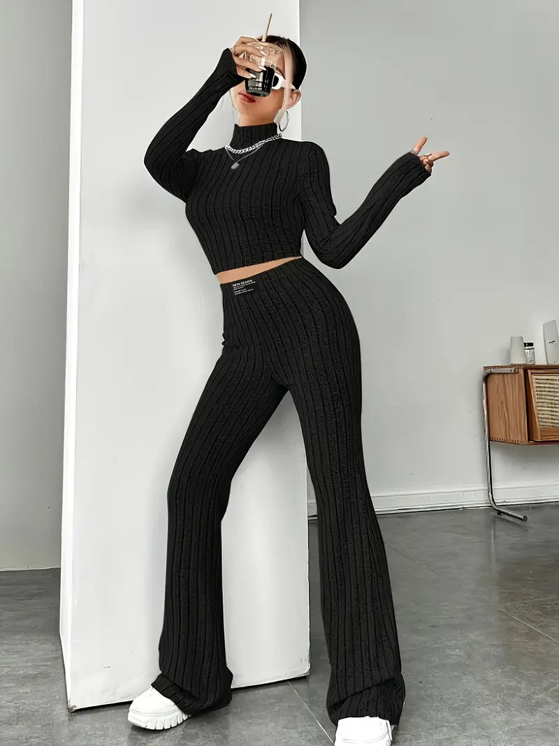 Mabel - Two-piece set with knitted long sleeve top and pants