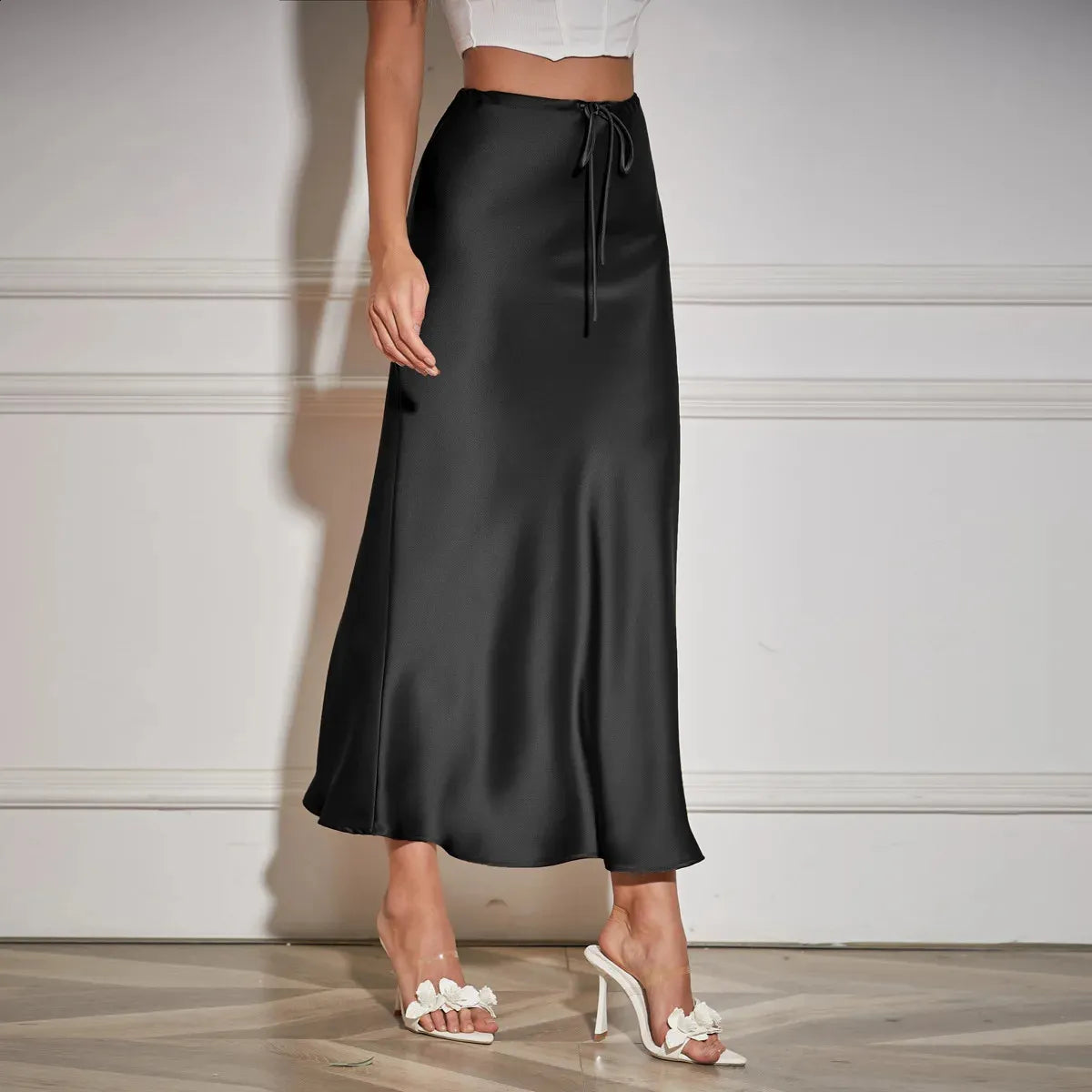 Camille - High Waist Satin Röcke with Lace-Up Closure