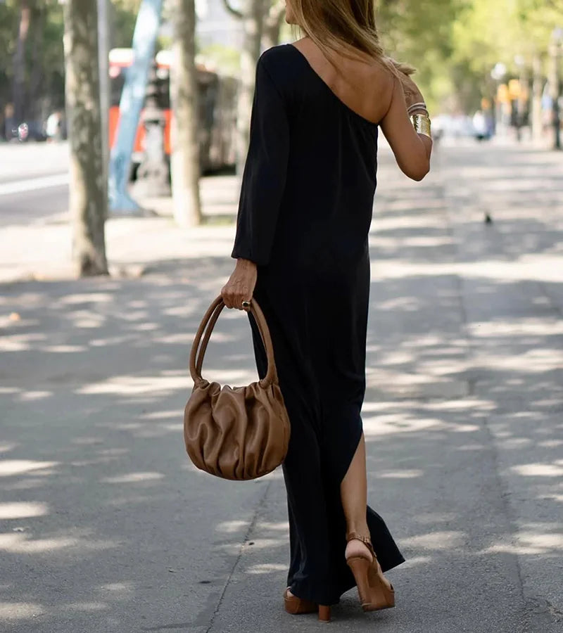 Felicity - Flowing off-shoulder maxi dress