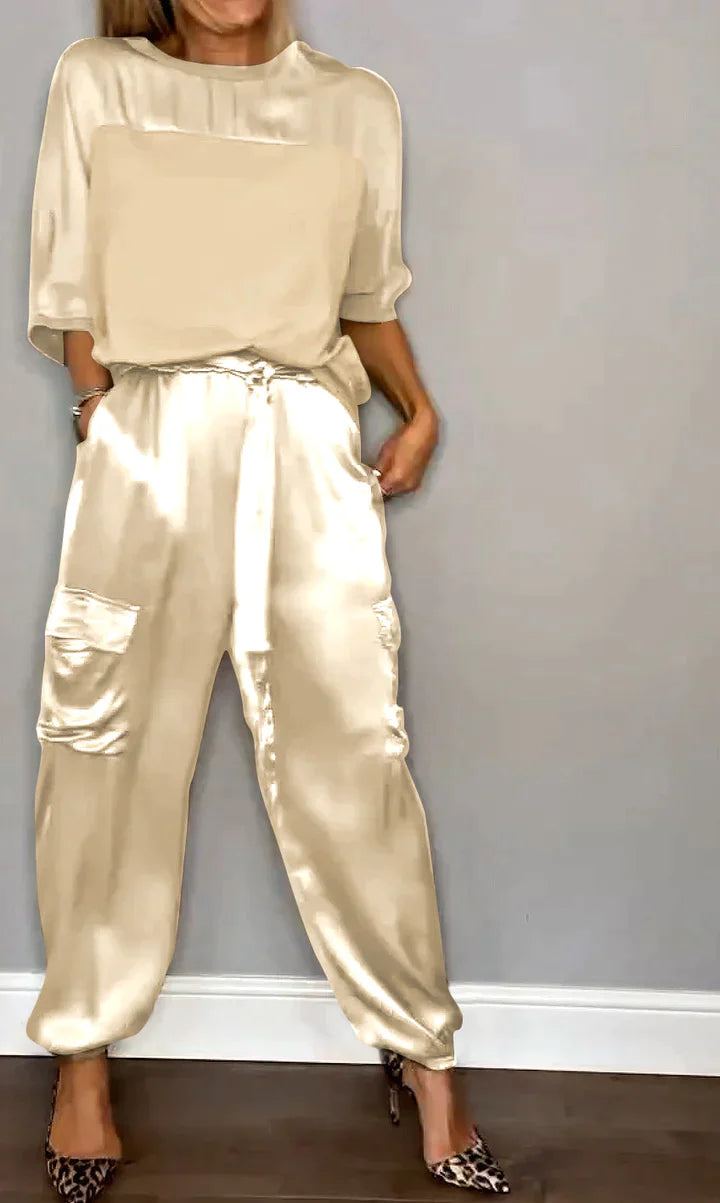 Kleya - Ensemble deux pièces en satin lisse avec haut mi-long et pantalon pour femme