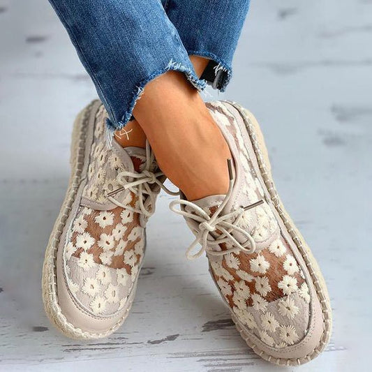 Iris - Embroidered Mesh Shoes