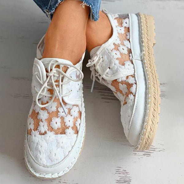 Iris - Embroidered Mesh Shoes