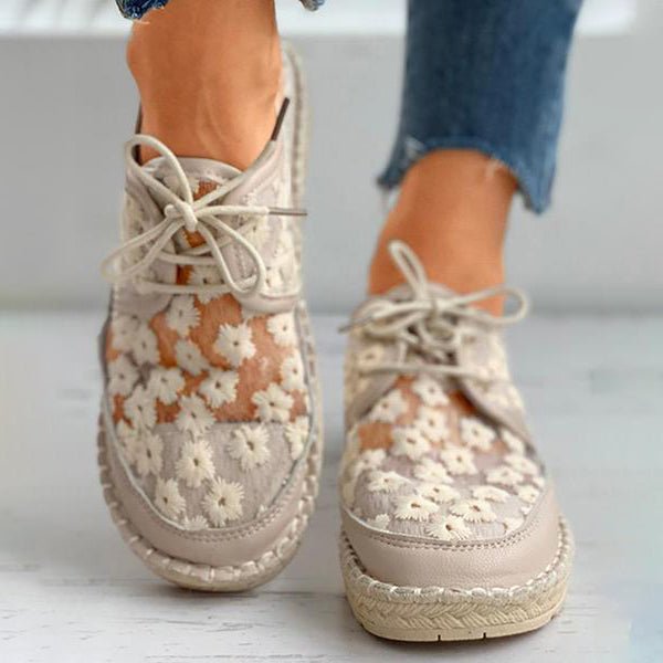 Iris - Embroidered Mesh Shoes