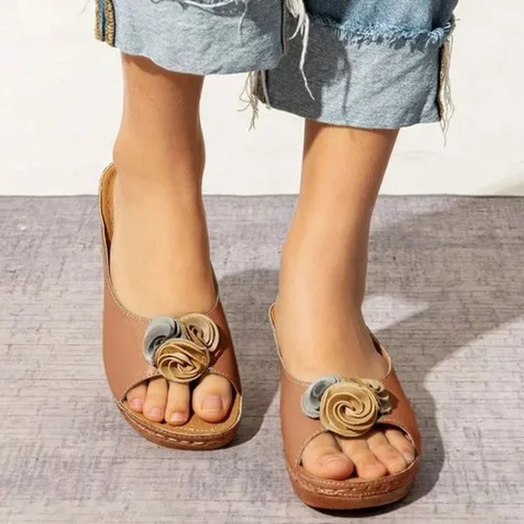 Orthopedic leather sandals with flowers and wedge heel