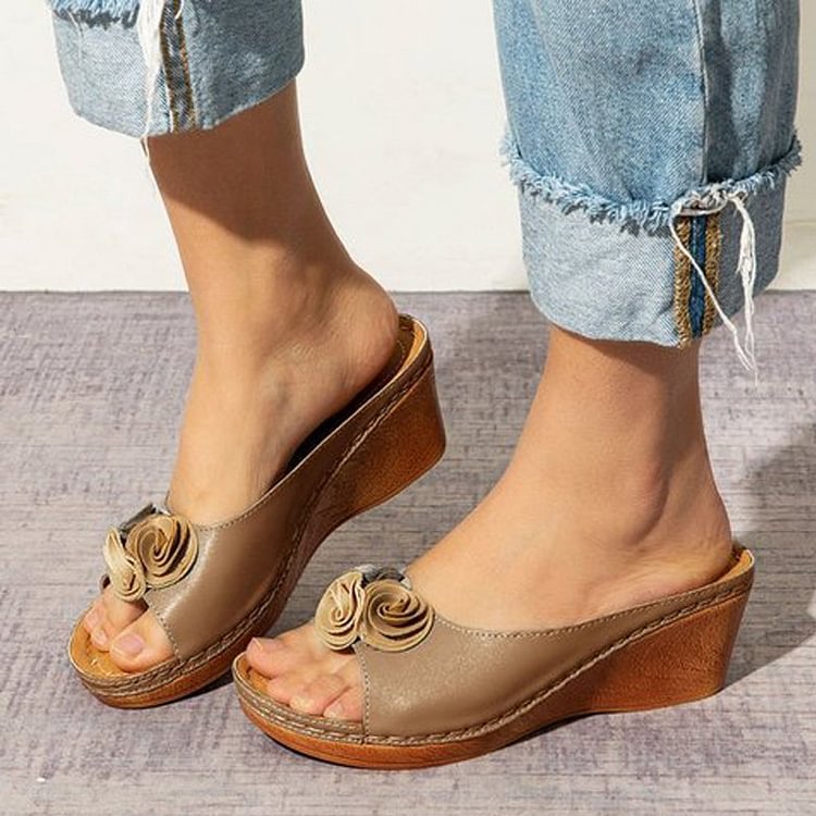 Orthopedic leather sandals with flowers and wedge heel