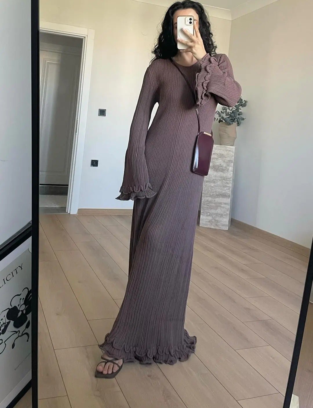 Laura - Knitted maxi dresses with ruffles