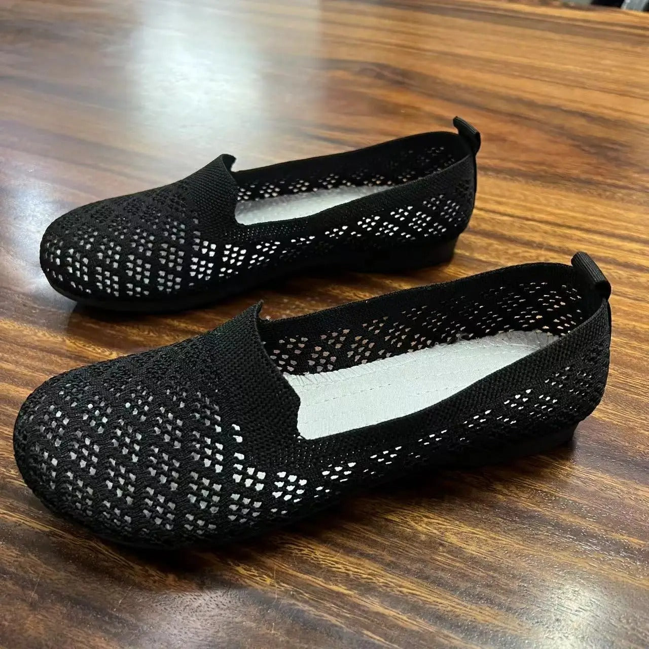 Brenda - Fashionable flat shoes