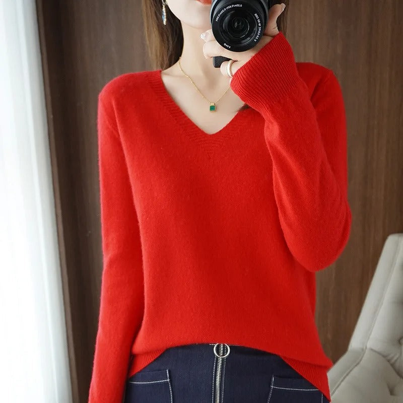 Eileen - Warm V-neck knitted sweater for women