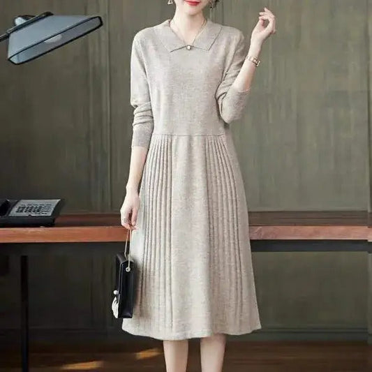 Ruth - Knitted dress with long sleeves