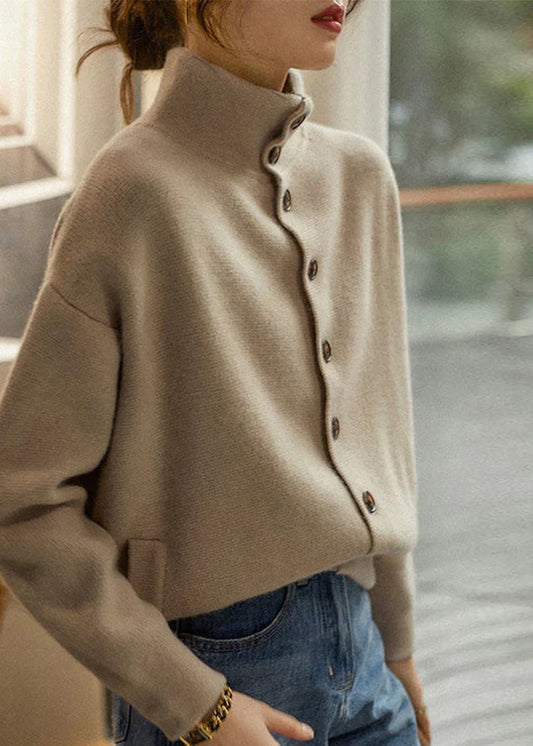 Elen - Turtleneck with button closure